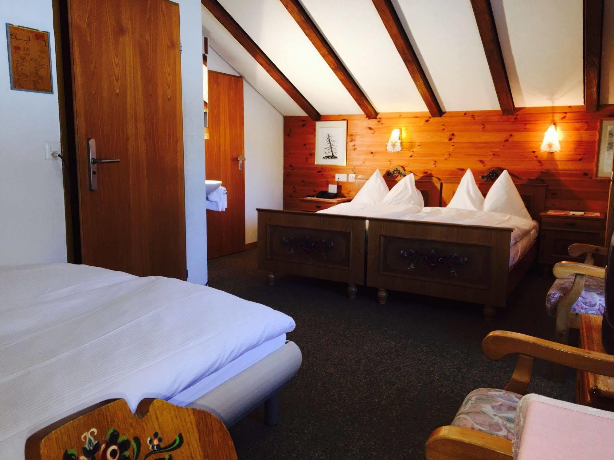 Typically Swiss Hotel Taescherhof Zewnętrze zdjęcie