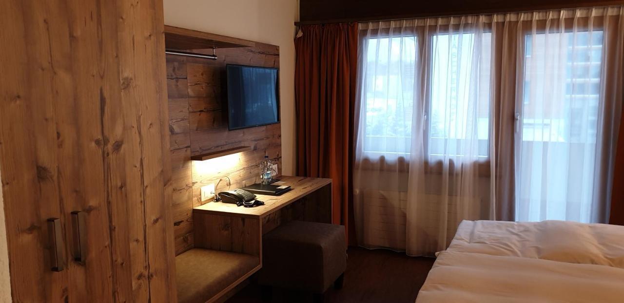 Typically Swiss Hotel Taescherhof Zewnętrze zdjęcie